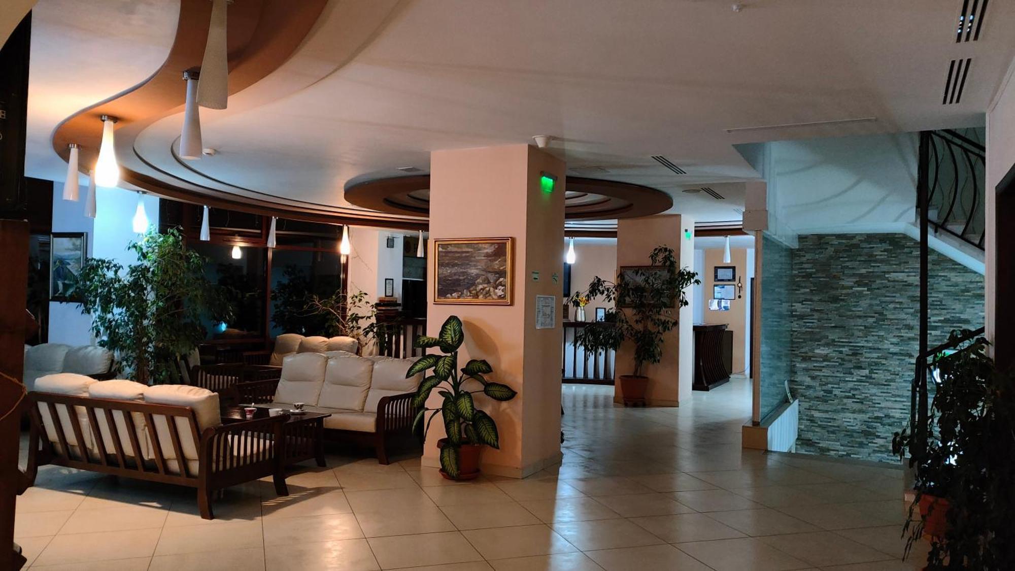 Hotel Valea Cu Pesti Capatineni-Ungureni Luaran gambar