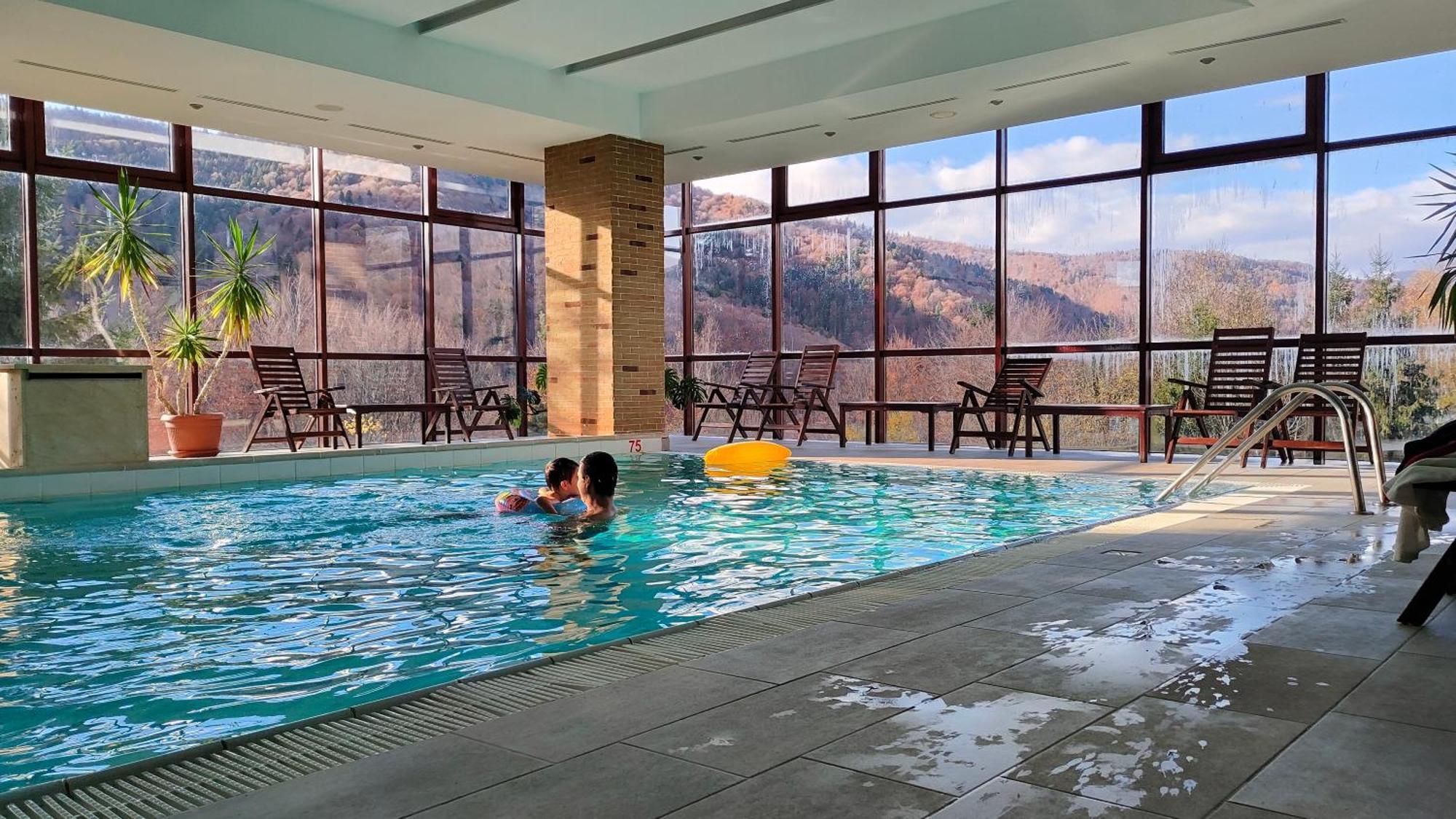 Hotel Valea Cu Pesti Capatineni-Ungureni Luaran gambar