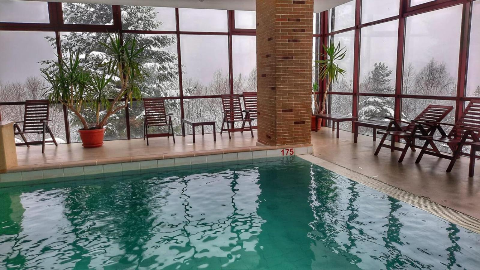 Hotel Valea Cu Pesti Capatineni-Ungureni Luaran gambar