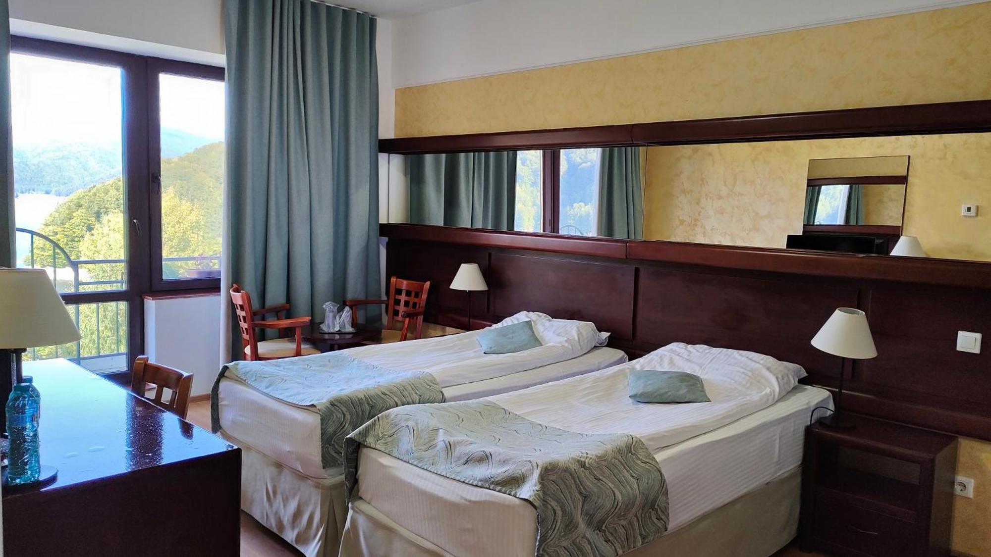 Hotel Valea Cu Pesti Capatineni-Ungureni Luaran gambar