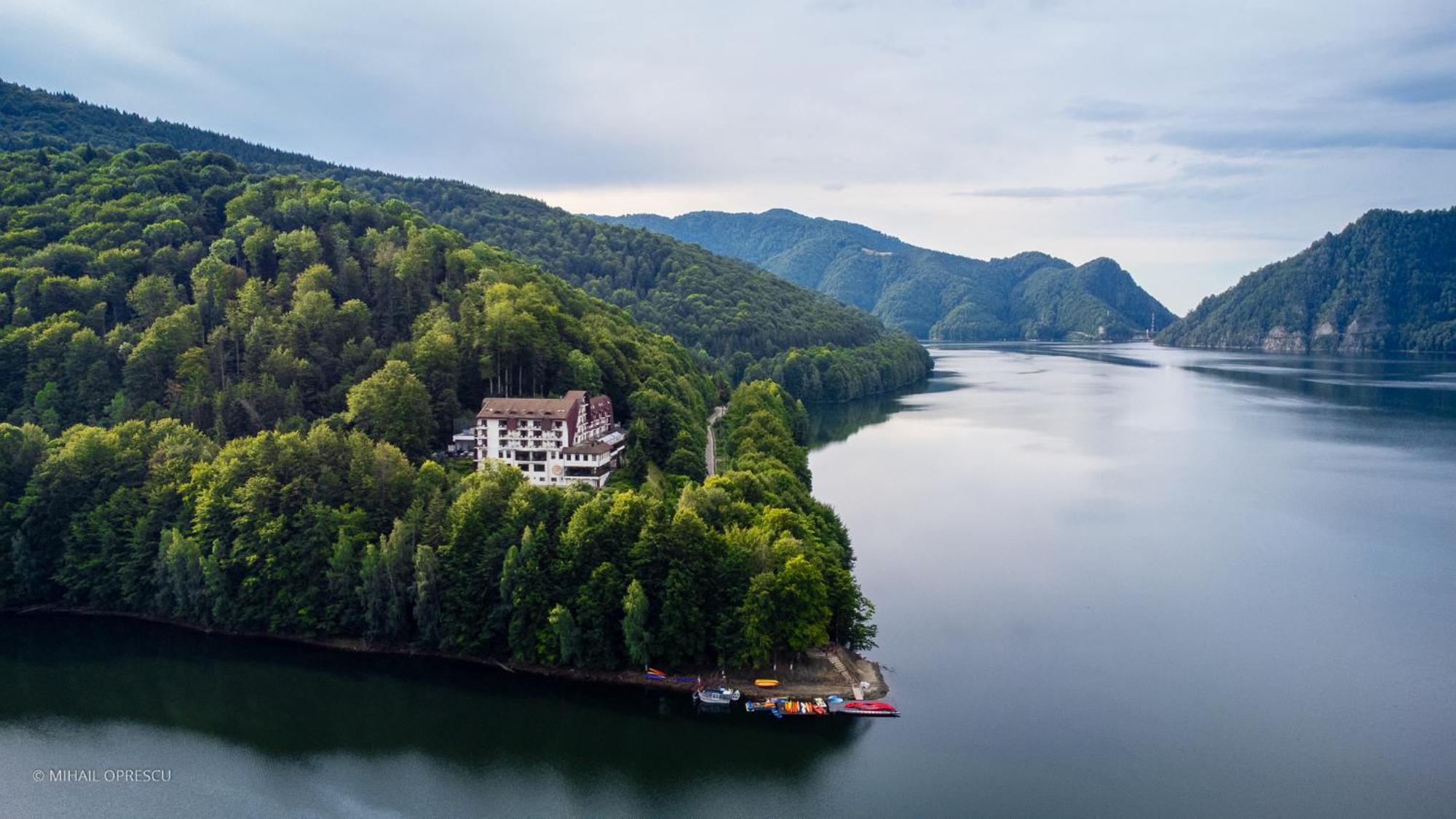Hotel Valea Cu Pesti Capatineni-Ungureni Luaran gambar