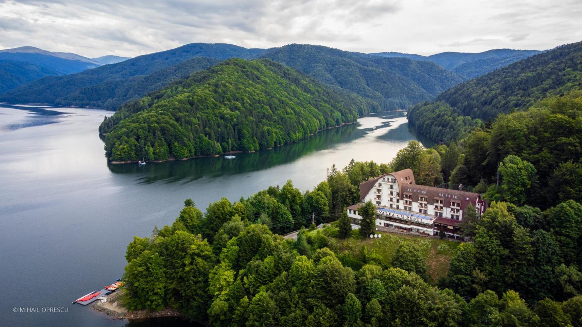 Hotel Valea Cu Pesti Capatineni-Ungureni Luaran gambar