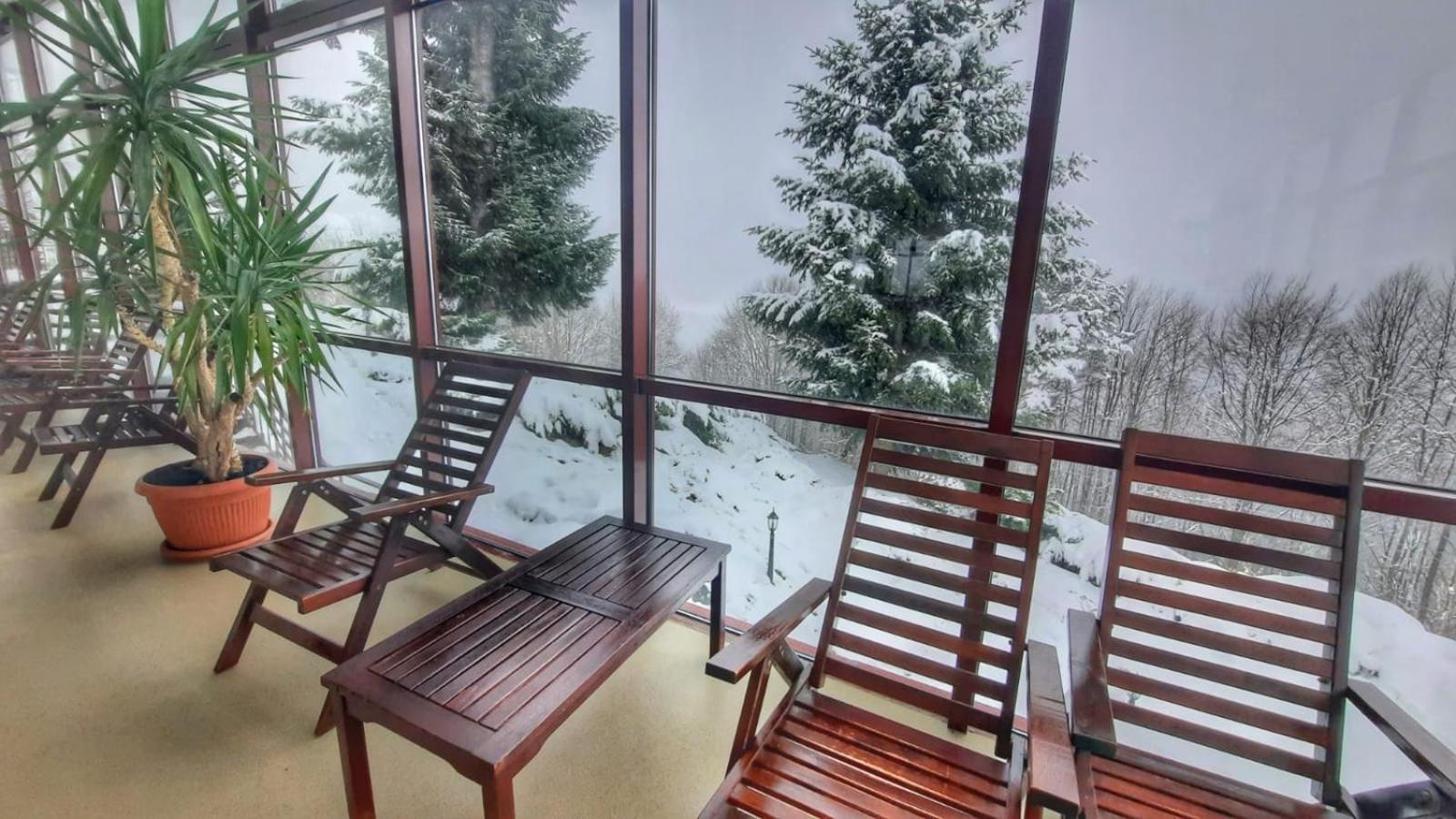 Hotel Valea Cu Pesti Capatineni-Ungureni Luaran gambar