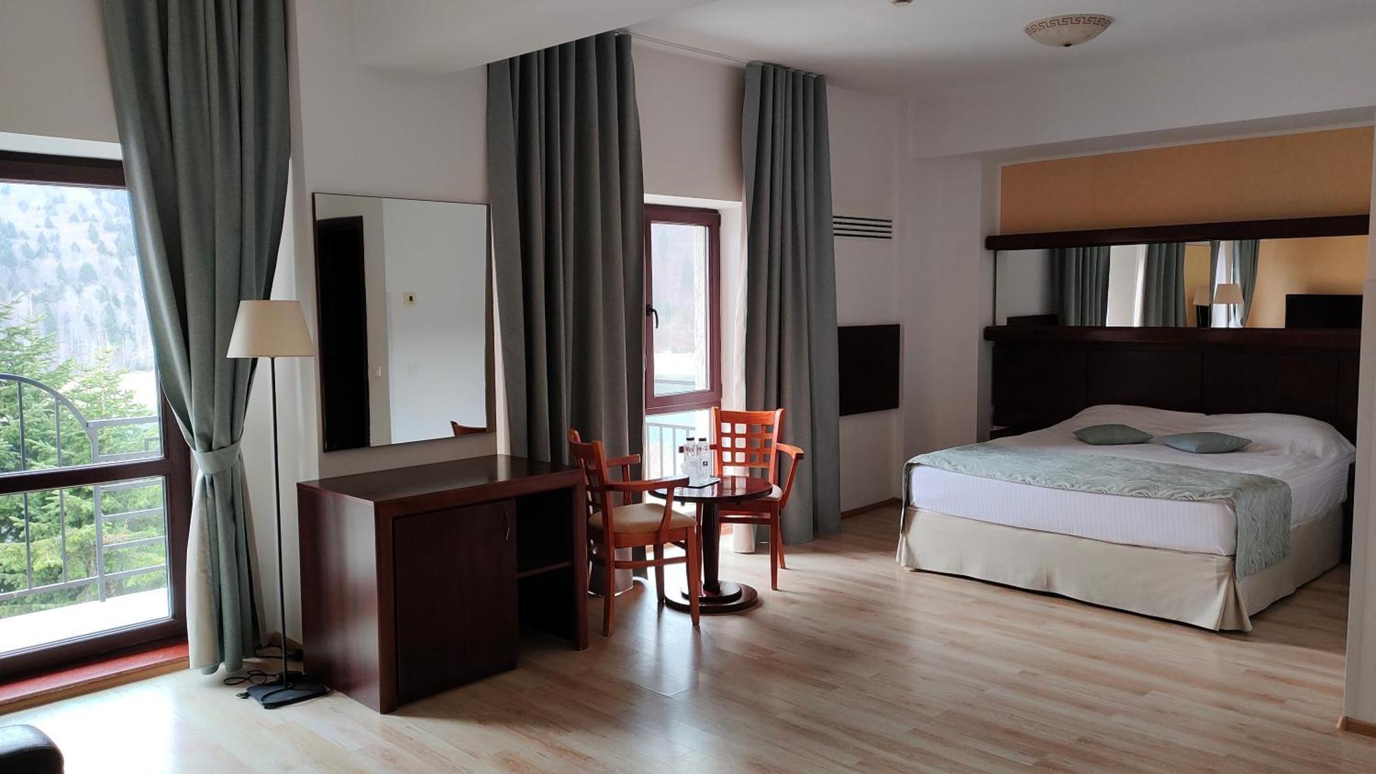 Hotel Valea Cu Pesti Capatineni-Ungureni Luaran gambar