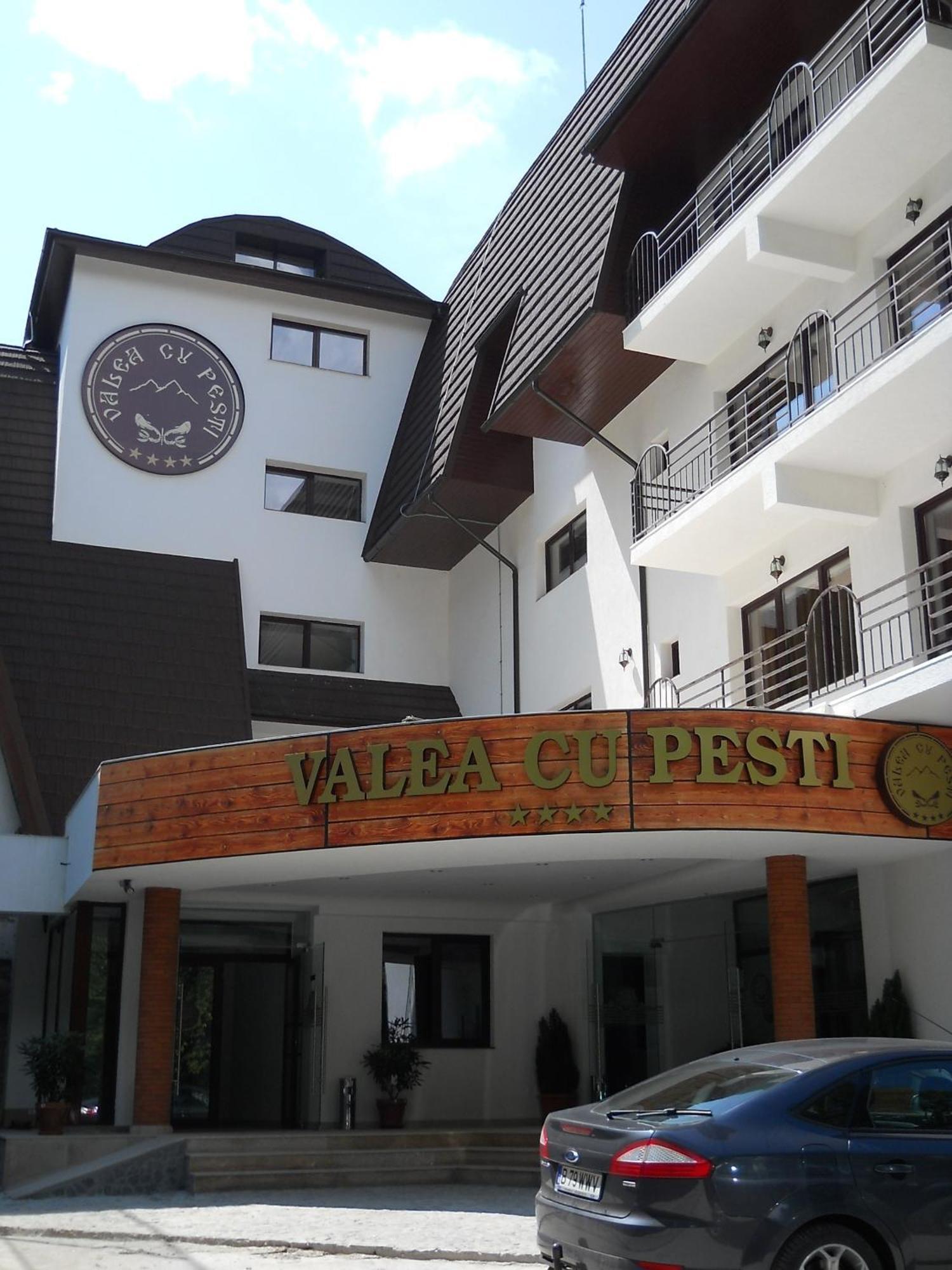 Hotel Valea Cu Pesti Capatineni-Ungureni Luaran gambar