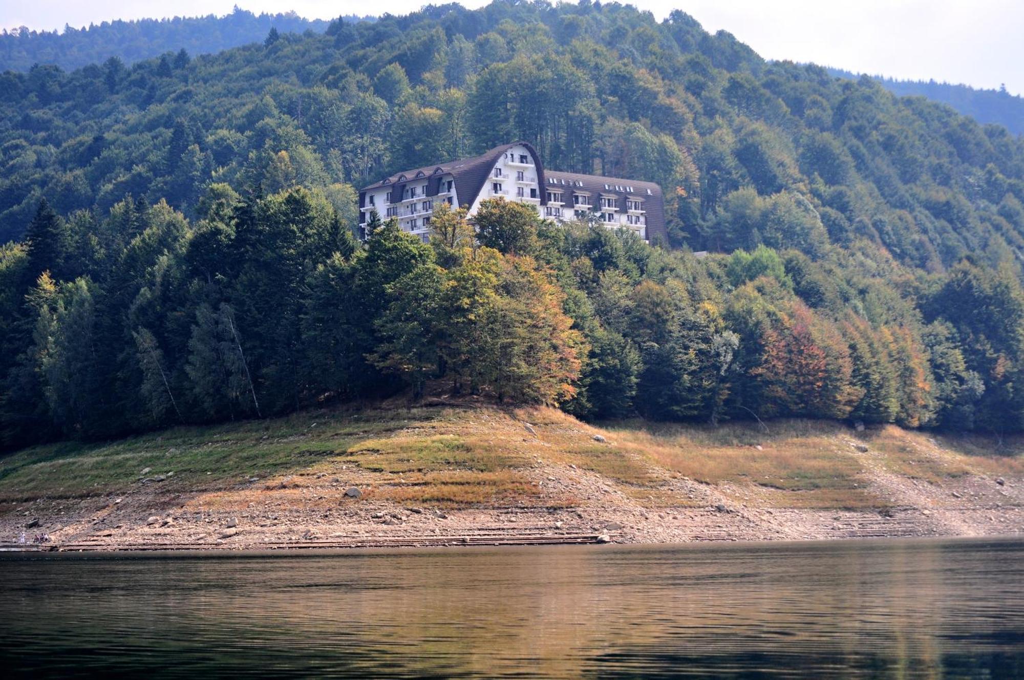 Hotel Valea Cu Pesti Capatineni-Ungureni Luaran gambar