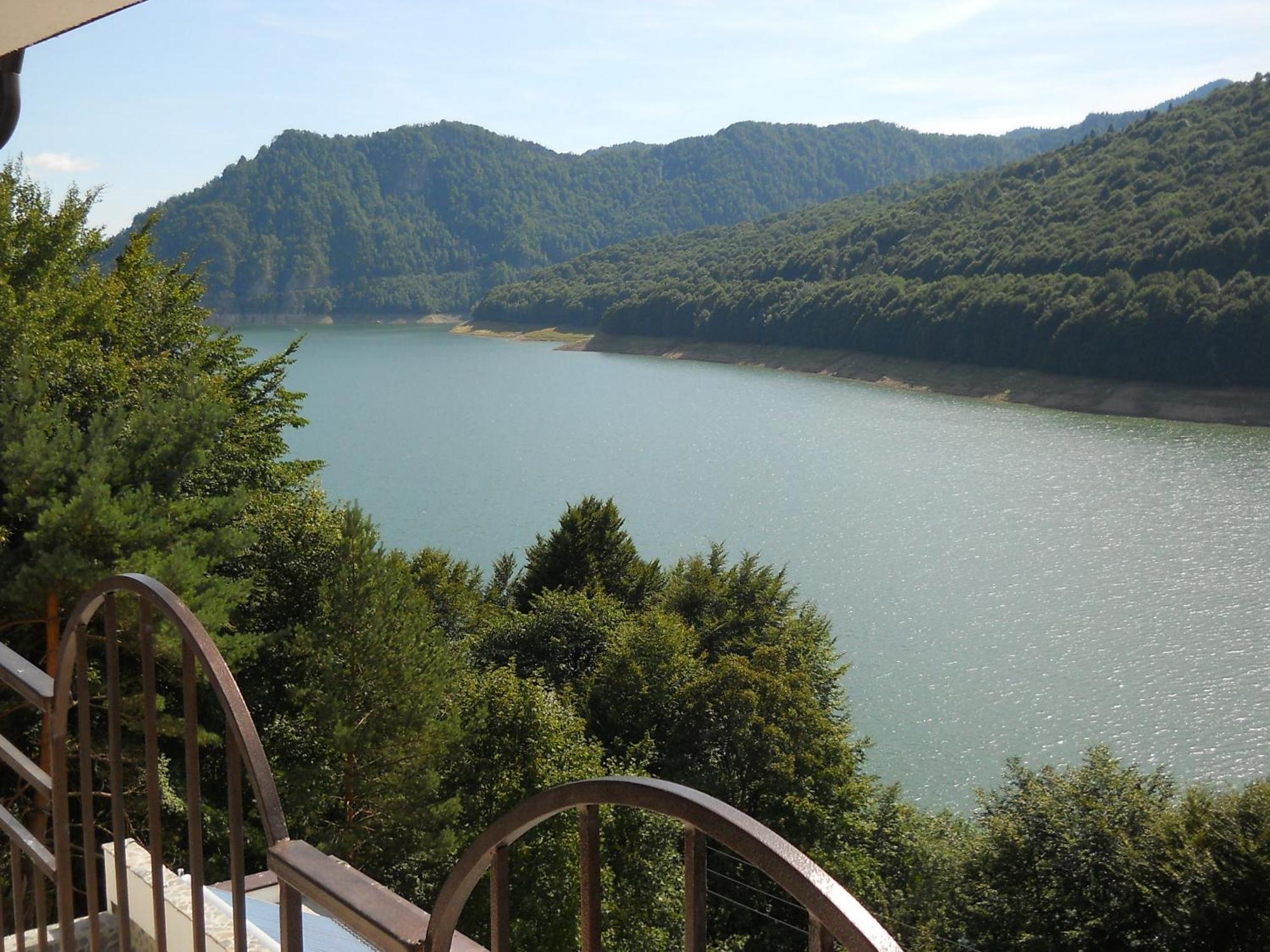 Hotel Valea Cu Pesti Capatineni-Ungureni Luaran gambar
