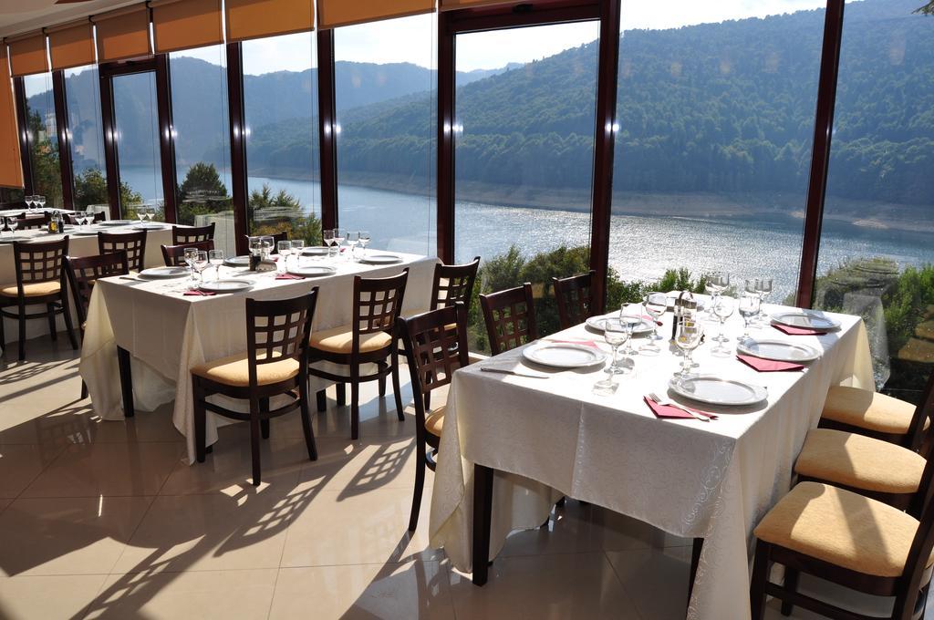 Hotel Valea Cu Pesti Capatineni-Ungureni Luaran gambar